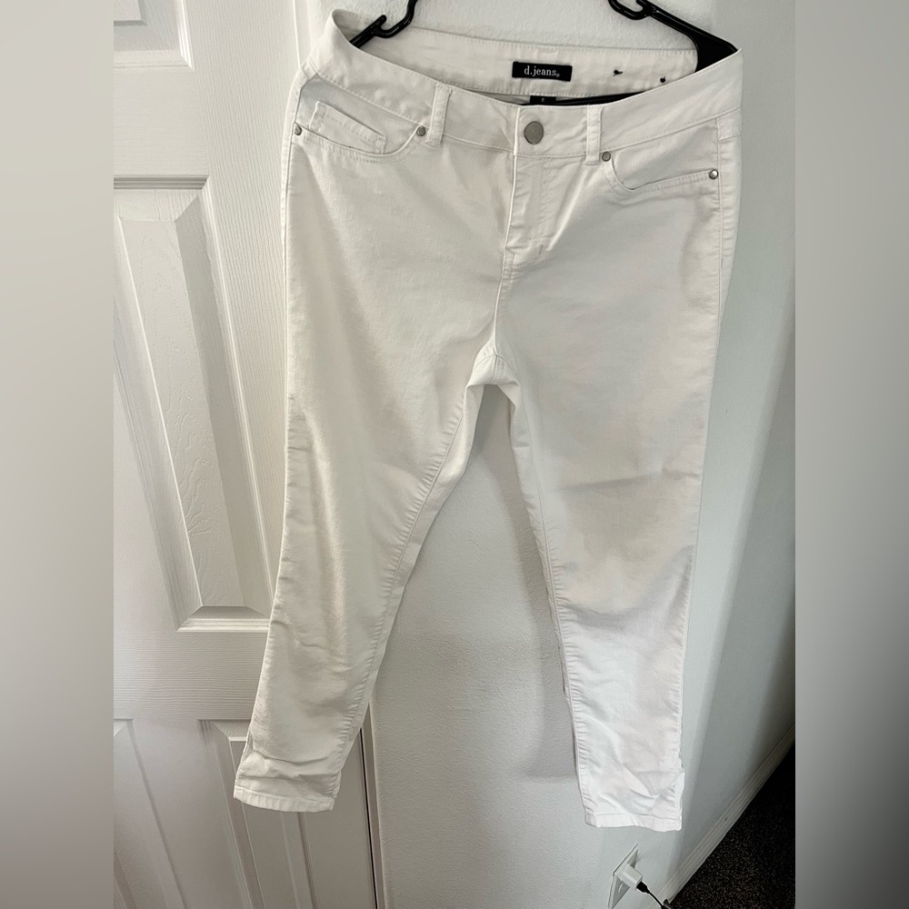 d.jeans Women’s White Ankle Crop Jeans – Size 6